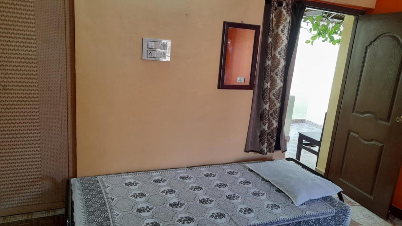 Villa Umar Homestay ポンディシェリ エクステリア 写真