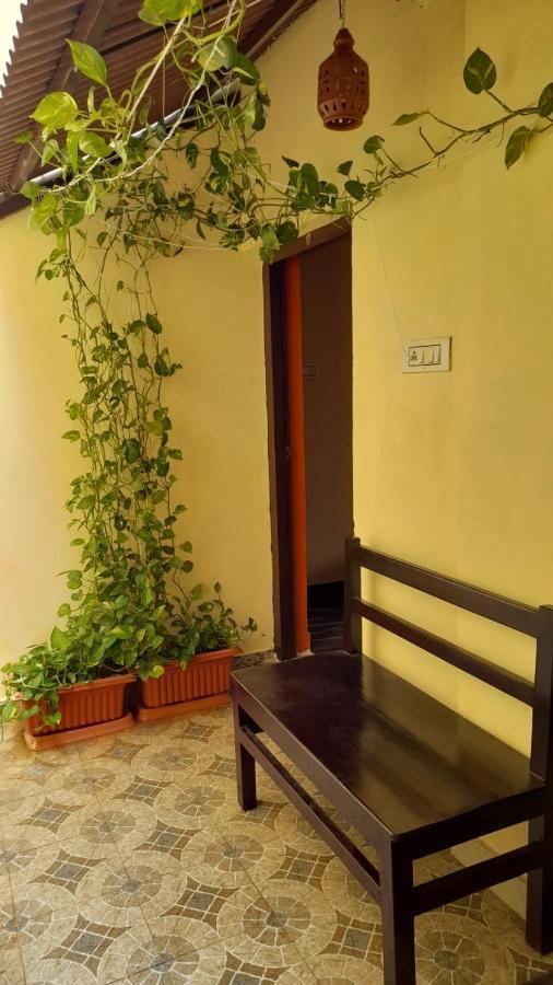 Villa Umar Homestay ポンディシェリ エクステリア 写真